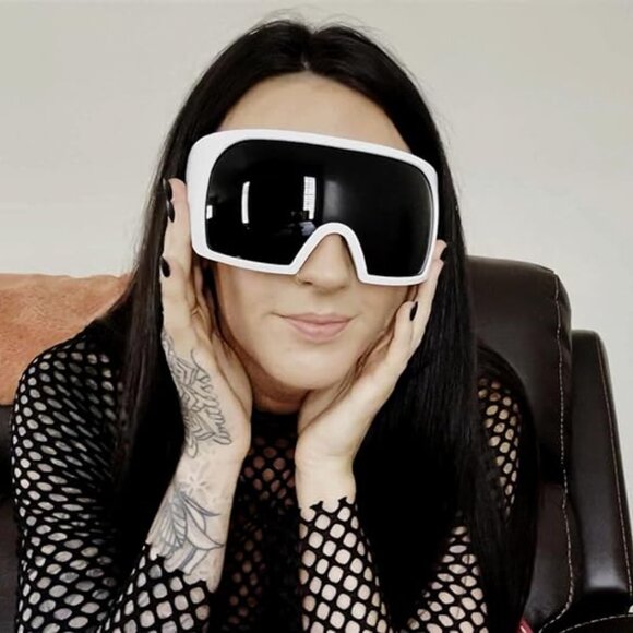 Trendy woman's shield sun glasses - Picture 2 of 5